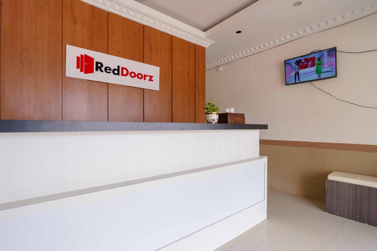 Reddoorz Near Plaza Botania 1 2* Batam