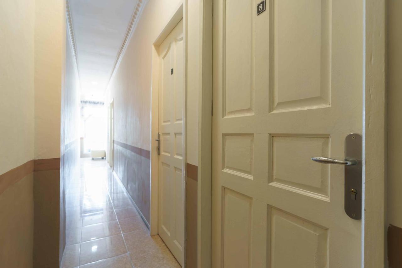 Reddoorz Near Plaza Botania 1 2* Batam