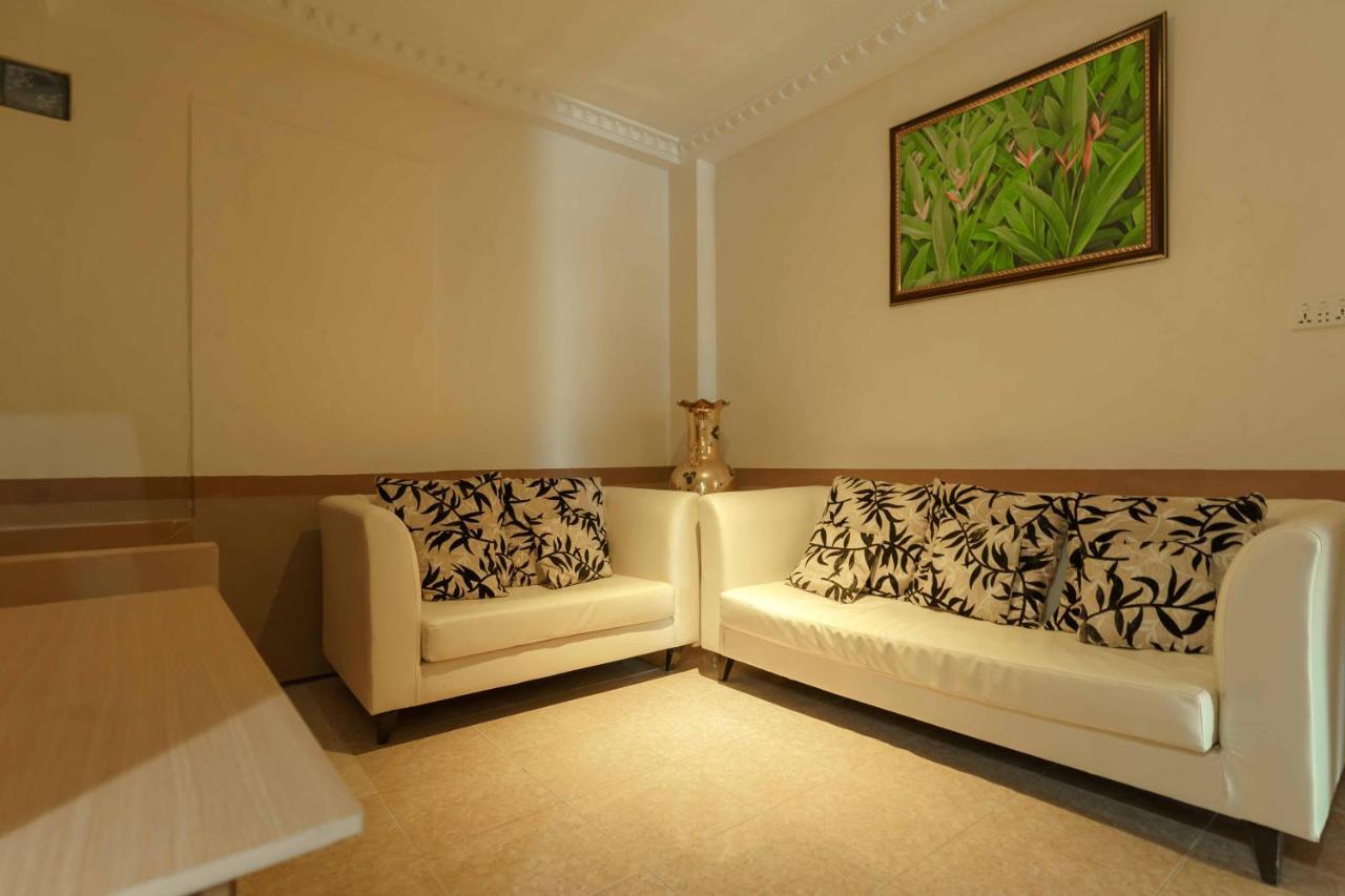 Reddoorz Near Plaza Botania 1 Hotel